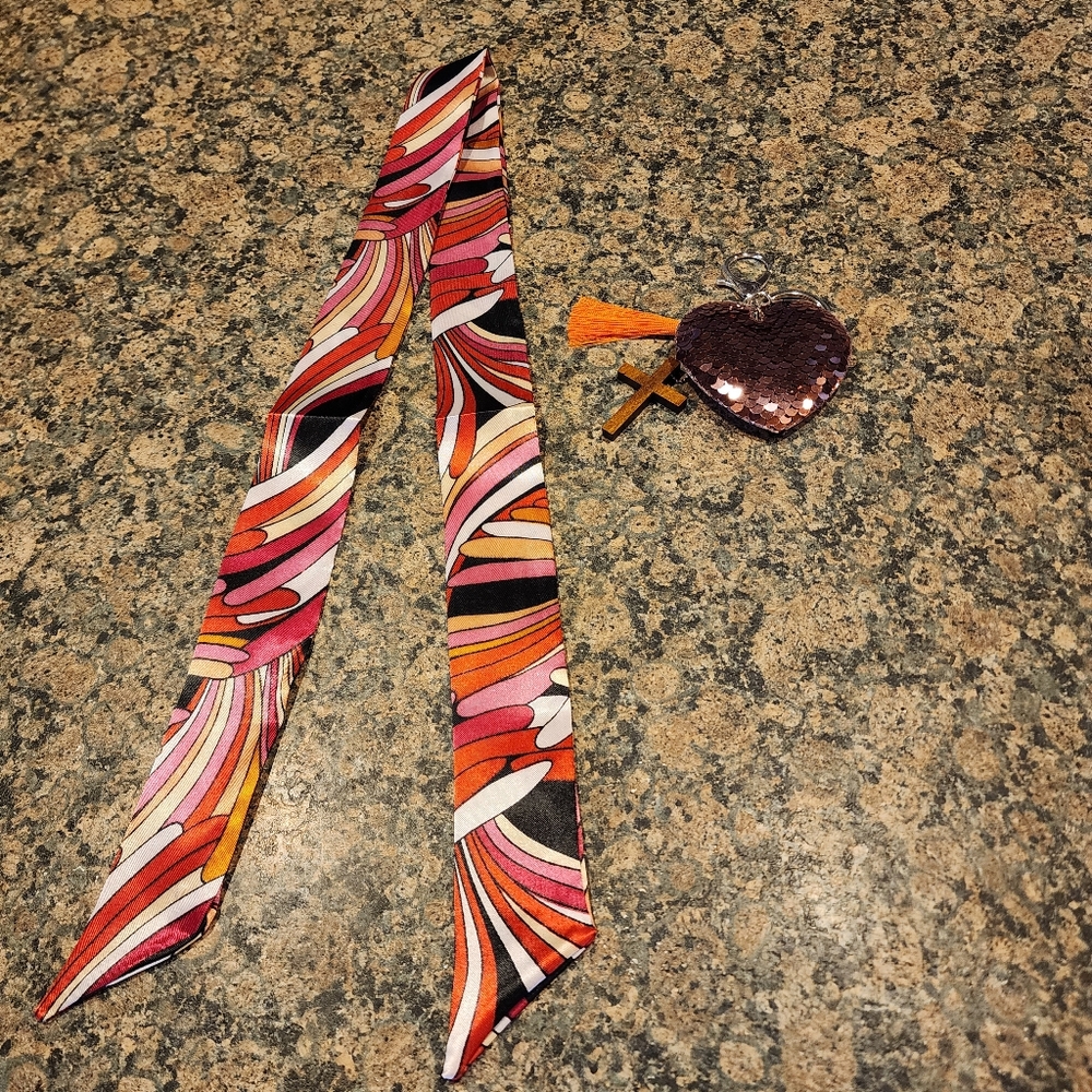 Multicolor Patterned Purse Scarf & Heart Keychain